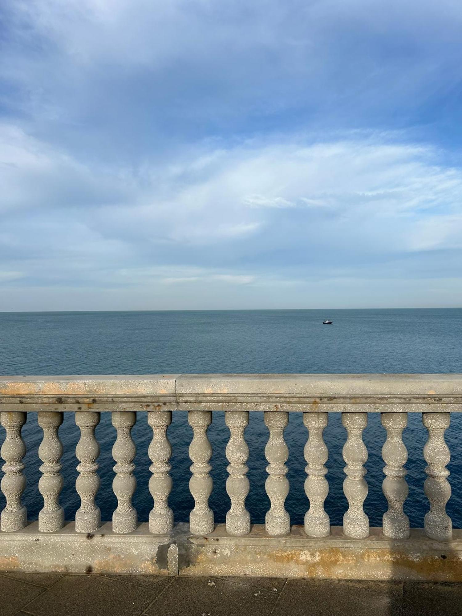 Apartamento Premium En Plaza Mina Minimalismo Y Confort A Pasos Del Mar Cadiz Dış mekan fotoğraf